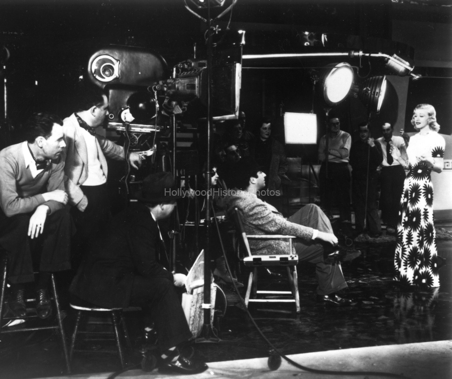 Ginger Rogers 1937 wm.jpg